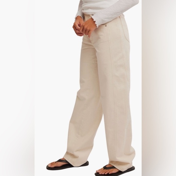 FREE PEOPLE WE THE FREE ASTER
SEAMED RELAXED STRAIGHT LEG JEANS
SIZE 29 CREAM - Picture 6 of 13